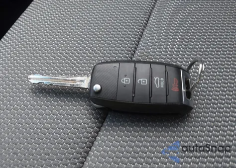 2017 Kia Forte Lx z USA, uszkodzony, nr VIN 3KPFK4A7XHE131270